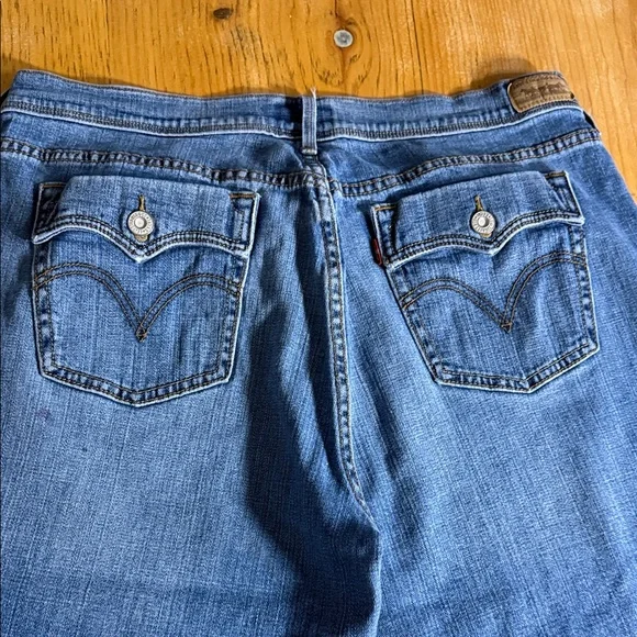 🌼 3 / $20 mix & match Levi's Blue Denim Capris 14 Good Condition! - Picture 7 of 8